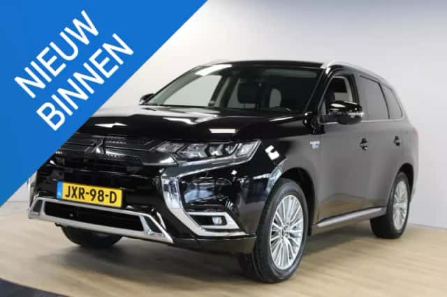 Mitsubishi Outlander (2020) thumbnail 1