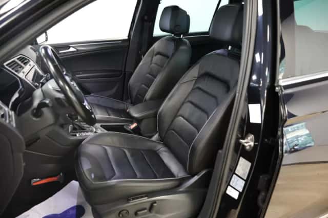 Volkswagen Tiguan (2019) thumbnail 3