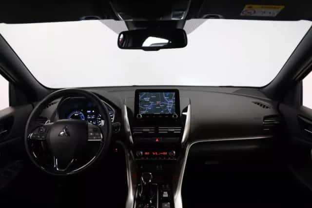 Mitsubishi Eclipse Cross (2023) thumbnail 4