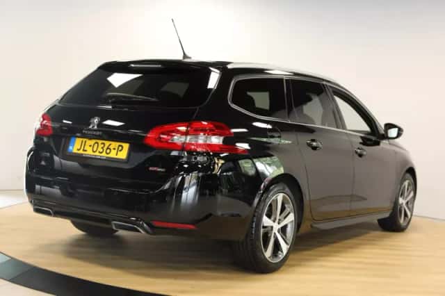 Peugeot 308 (2016) thumbnail 2