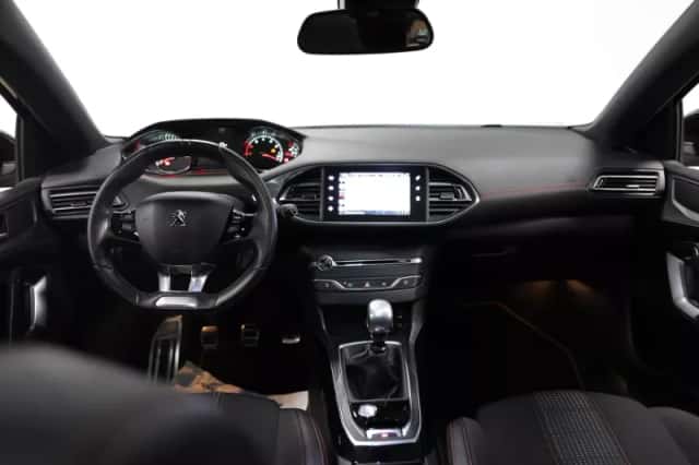 Peugeot 308 (2016) thumbnail 5