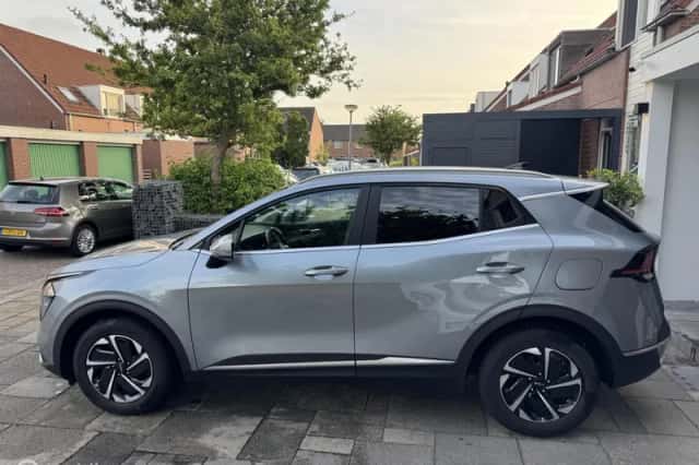 Kia Sportage (2022) thumbnail 2