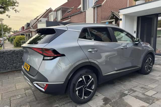 Kia Sportage (2022) thumbnail 4