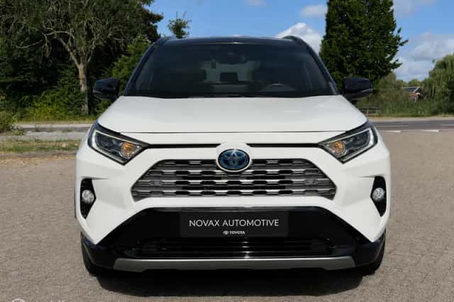 Toyota RAV4 (2019) thumbnail 3