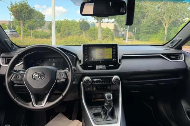 Toyota RAV4 (2019) thumbnail 4