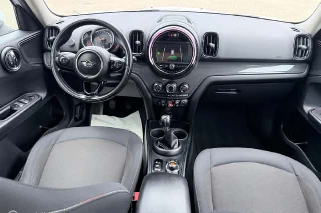 MINI Countryman (2018) thumbnail 6