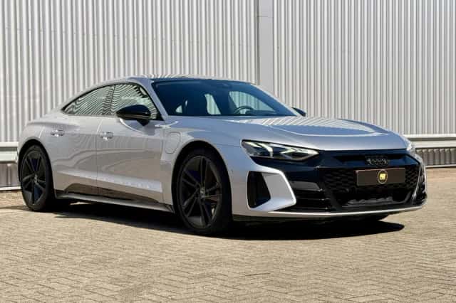 Audi e-tron (2021) thumbnail 4