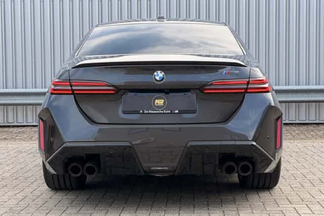 BMW M5 (2025) thumbnail 5