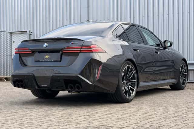BMW M5 (2025) thumbnail 6