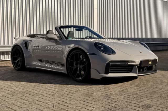 Porsche 911 (2021) thumbnail 4