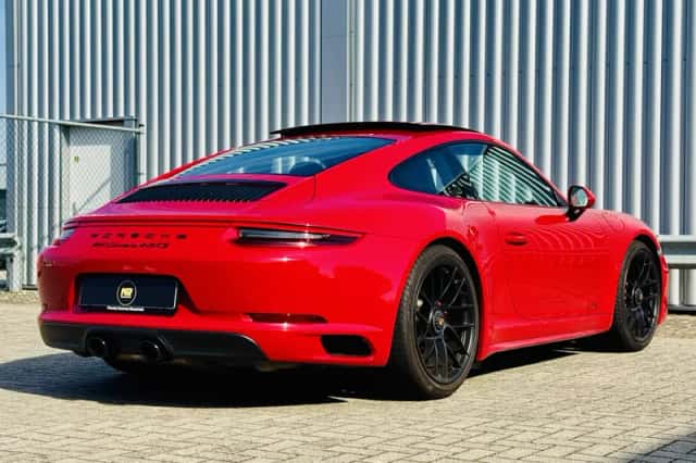 Porsche 911 (2018) thumbnail 6