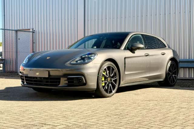 Porsche Panamera (2018) thumbnail 3