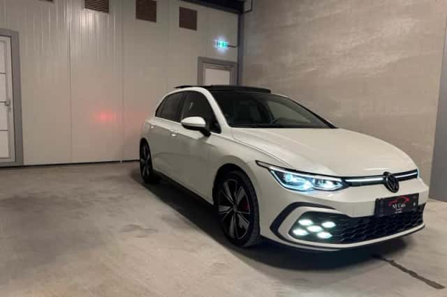 Volkswagen Golf (2021) thumbnail 4