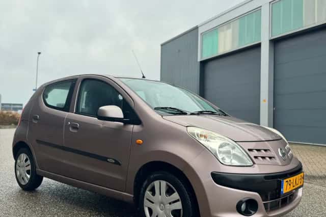 Nissan Pixo (2010) thumbnail 5