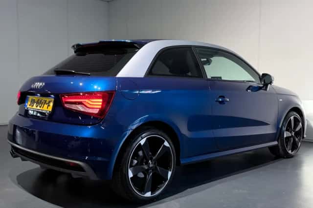 Audi A1 (2016) thumbnail 3