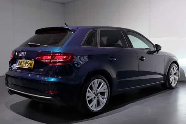 Audi A3 (2018) thumbnail 3