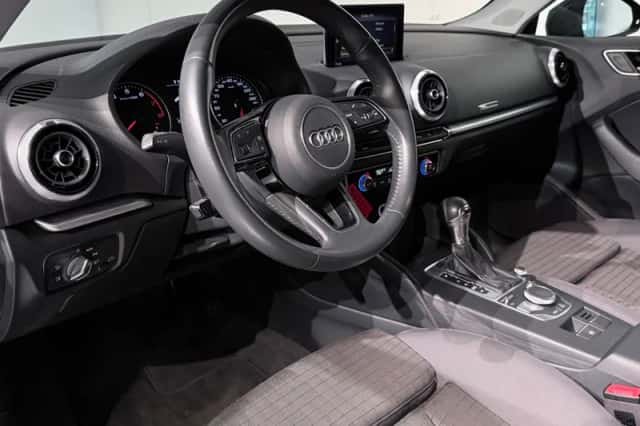 Audi A3 (2018) thumbnail 10