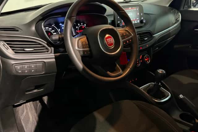 Fiat Tipo (2017) thumbnail 25