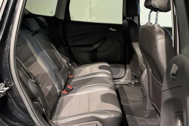 Ford Kuga (2015) thumbnail 13