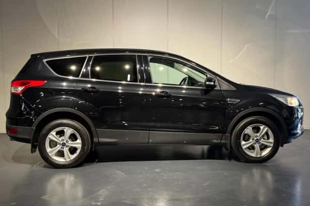 Ford Kuga (2015) thumbnail 19