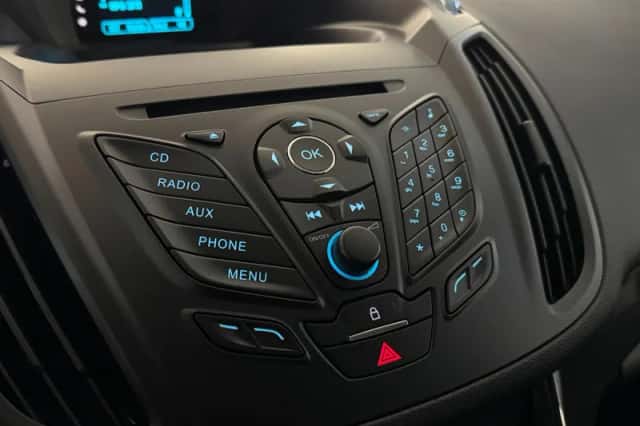Ford Kuga (2015) thumbnail 30