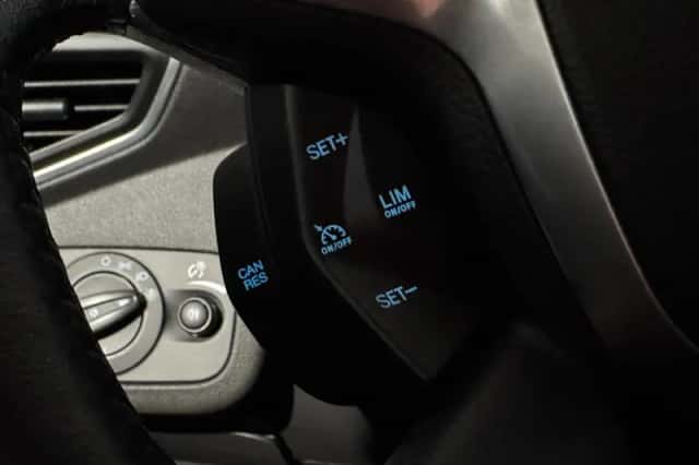 Ford Kuga (2015) thumbnail 37