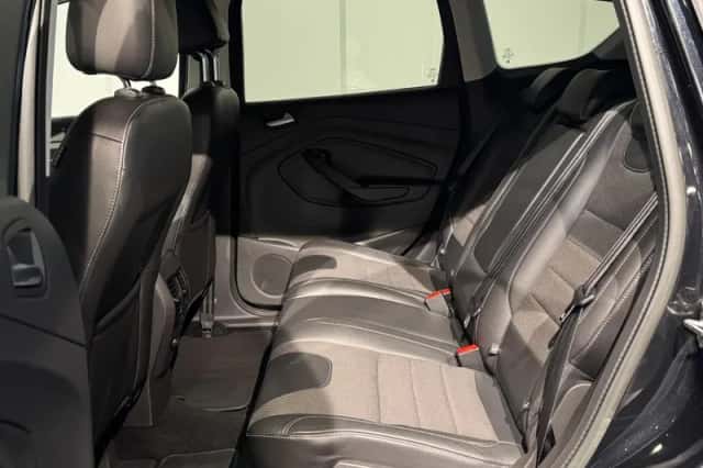 Ford Kuga (2015) thumbnail 8