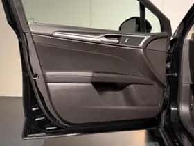 Ford Mondeo (2018) thumbnail 32