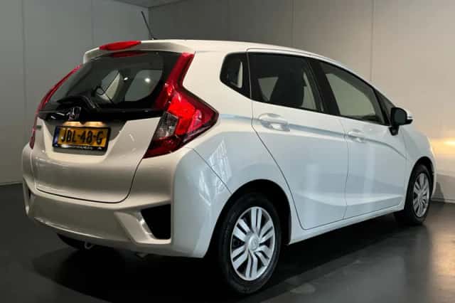 Honda Jazz (2016) thumbnail 16
