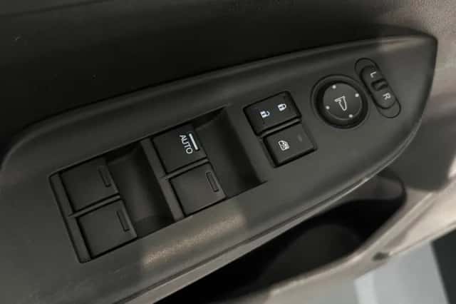Honda Jazz (2016) thumbnail 25