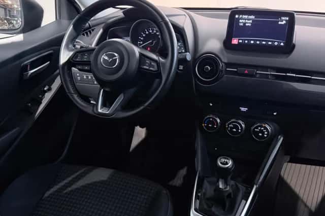 Mazda 2 (2018) thumbnail 16