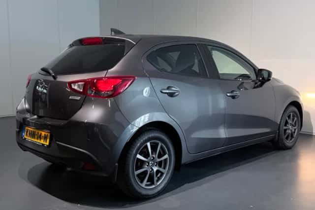 Mazda 2 (2018) thumbnail 3