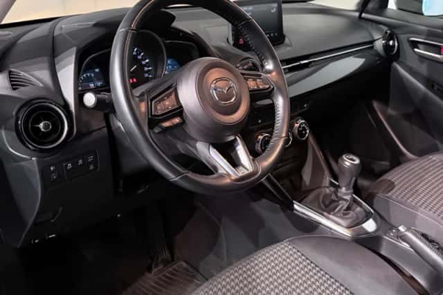 Mazda 2 (2018) thumbnail 9