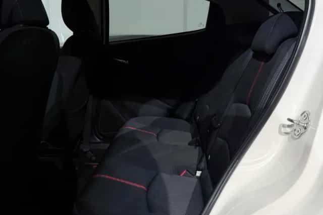 Mazda 2 (2015) thumbnail 12