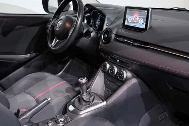 Mazda 2 (2015) thumbnail 19