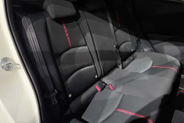 Mazda 2 (2015) thumbnail 21