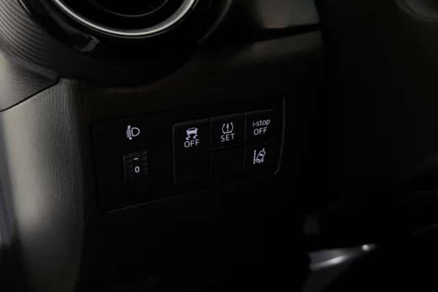 Mazda 2 (2015) thumbnail 31