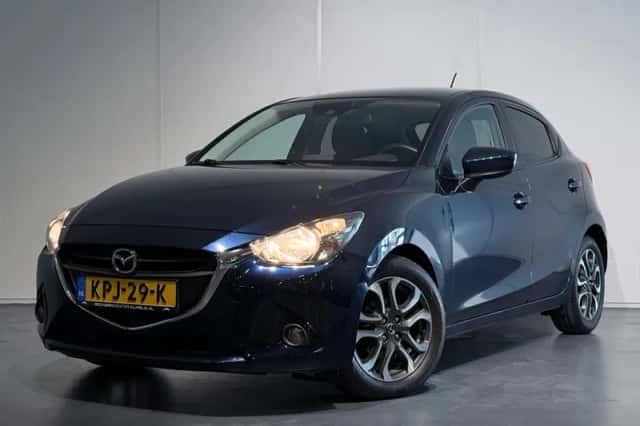 Mazda 2 (2016) thumbnail 1