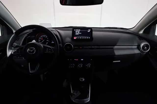 Mazda 2 (2020) thumbnail 2