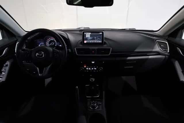 Mazda 3 (2014) thumbnail 2