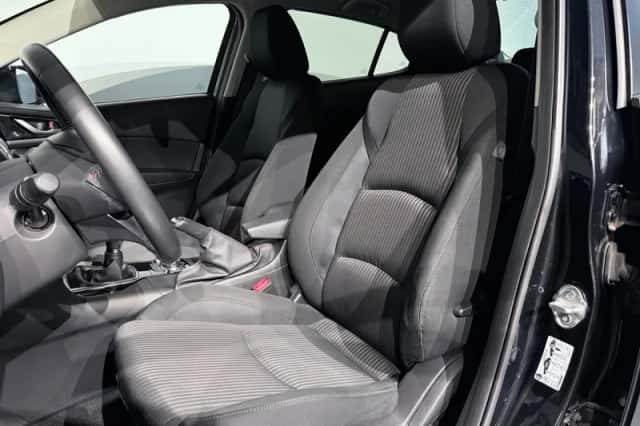 Mazda 3 (2014) thumbnail 4