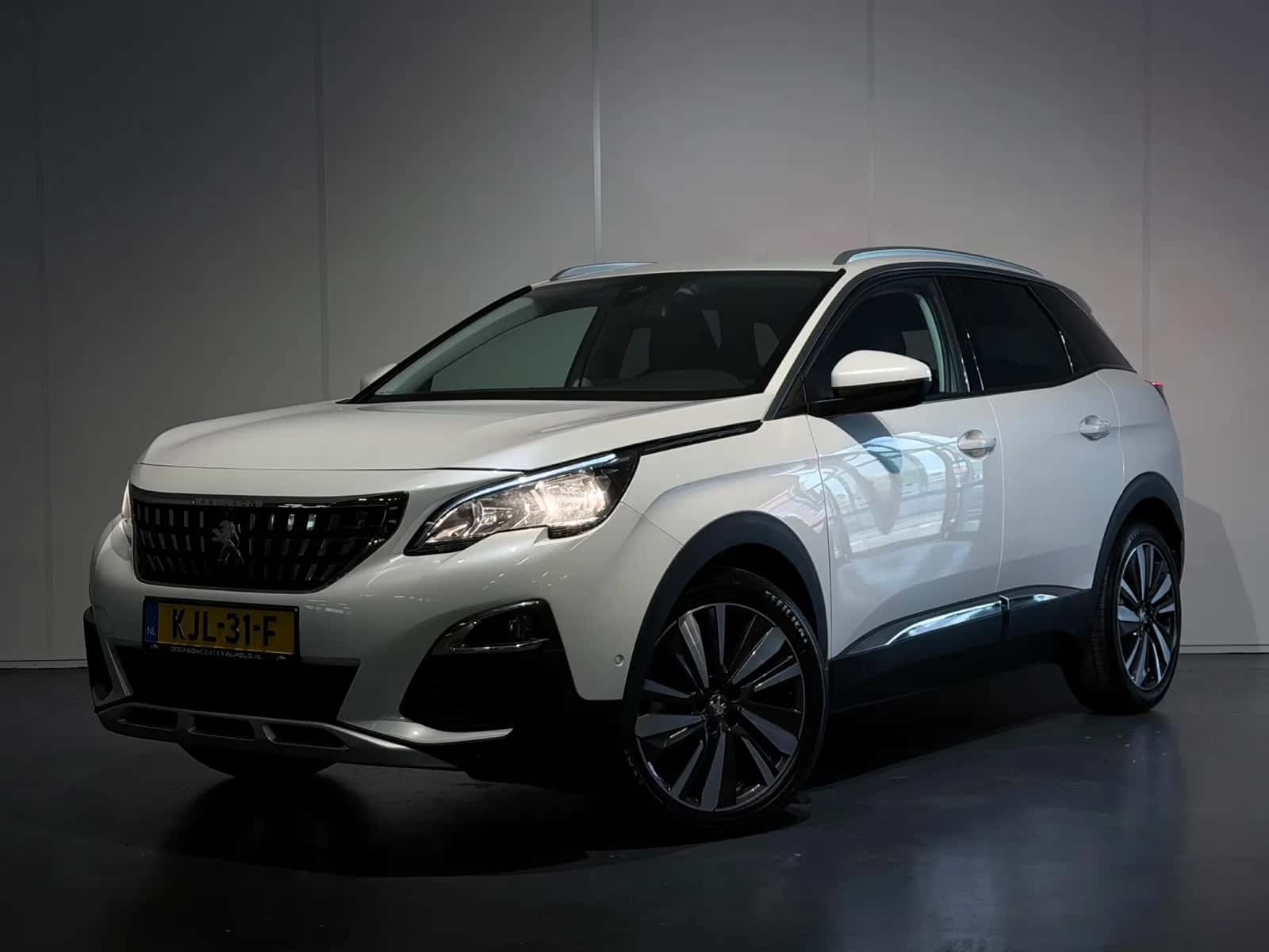 Peugeot 3008 (2019) — foto 1