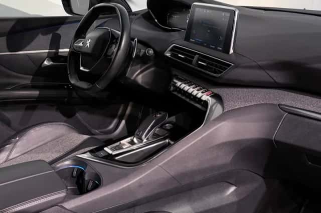 Peugeot 3008 (2019) thumbnail 21