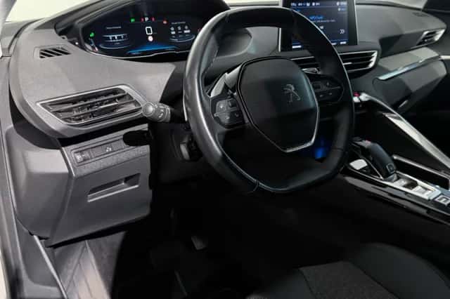 Peugeot 3008 (2019) thumbnail 26