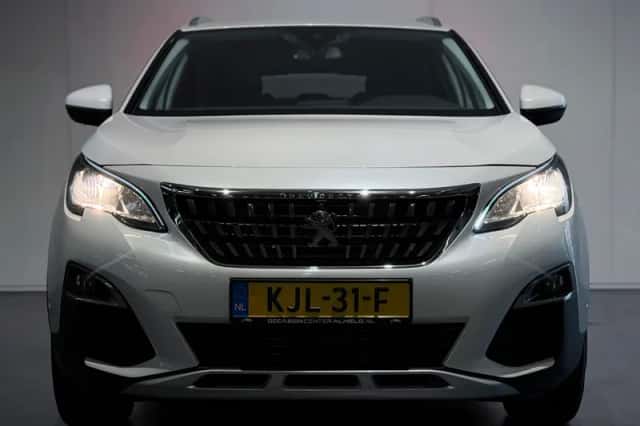 Peugeot 3008 (2019) thumbnail 30