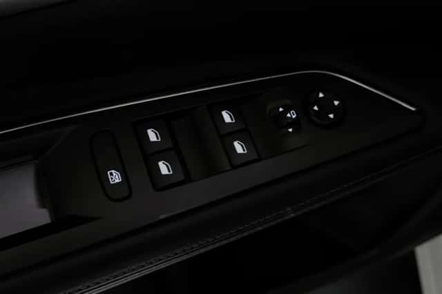 Peugeot 3008 (2019) thumbnail 34