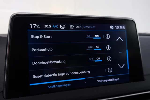 Peugeot 3008 (2019) thumbnail 44