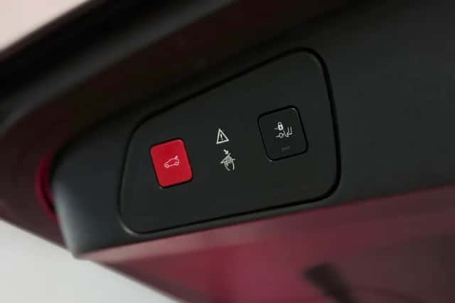 Peugeot 3008 (2019) thumbnail 9