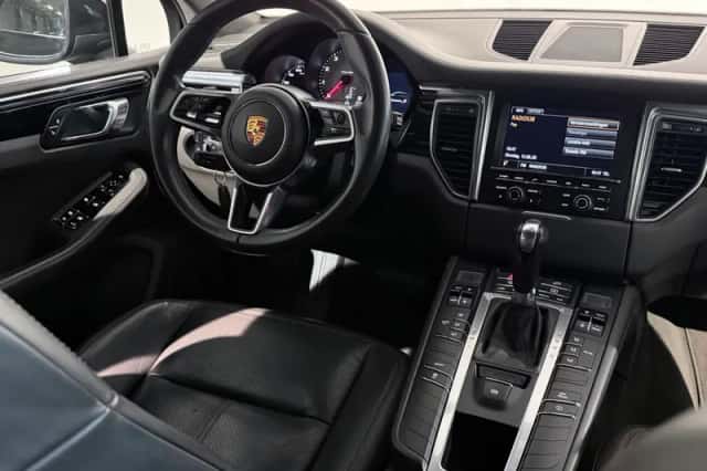 Porsche Macan (2014) thumbnail 16