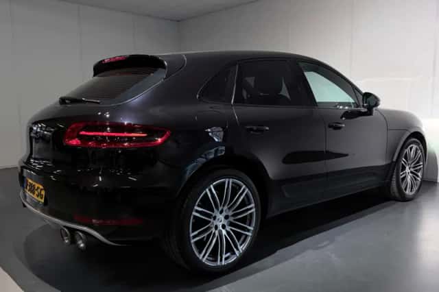 Porsche Macan (2014) thumbnail 3